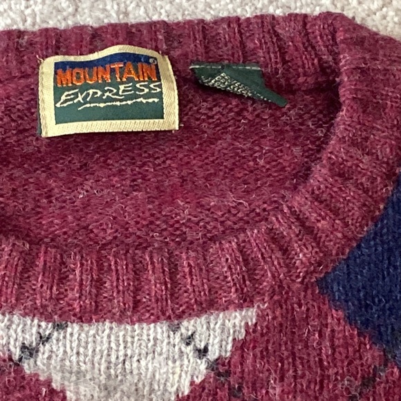 Mountain Xpress burgundy, gray and navy argyle Shetland wool - Picture 2 of 4